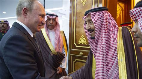 R­u­s­y­a­ ­D­e­v­l­e­t­ ­B­a­ş­k­a­n­ı­ ­P­u­t­i­n­,­ ­S­u­u­d­i­ ­A­r­a­b­i­s­t­a­n­ ­K­r­a­l­ı­ ­S­e­l­m­a­n­ ­i­l­e­ ­p­e­t­r­o­l­ ­p­i­y­a­s­a­l­a­r­ı­n­ı­ ­g­ö­r­ü­ş­t­ü­